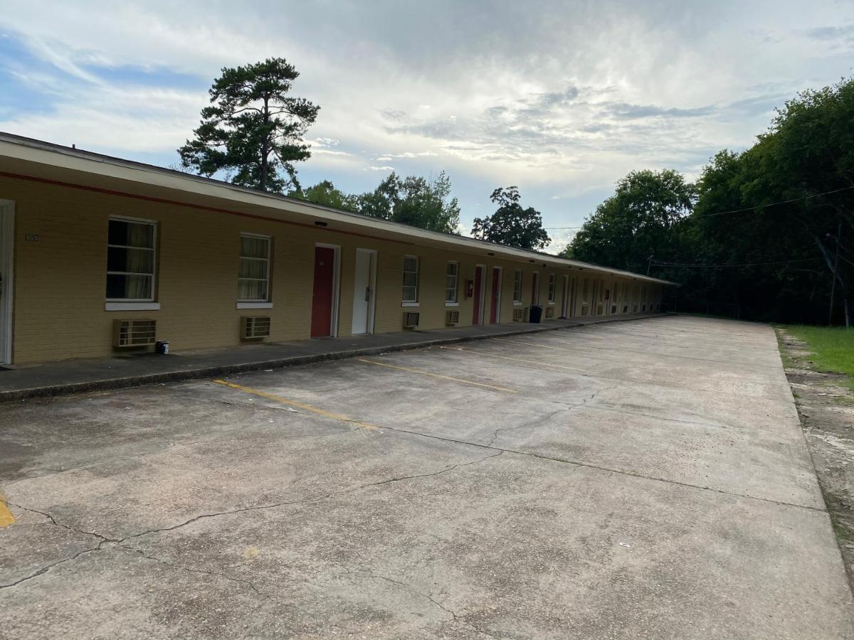 | Budget Inn