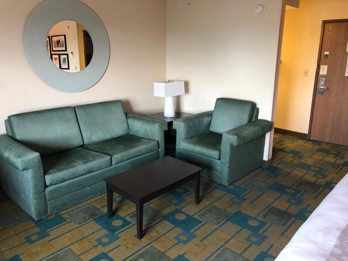 Executive King Room at La Quinta Inn & Suites by Wyndham Plattsburgh