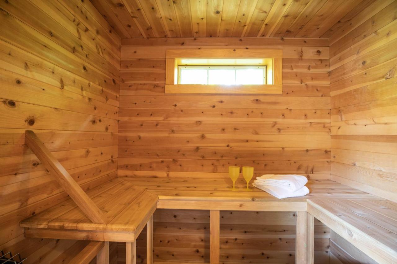 | Maple Hill Farm Inn