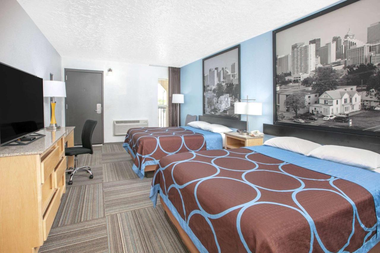 | Super 8 by Wyndham City of Moore