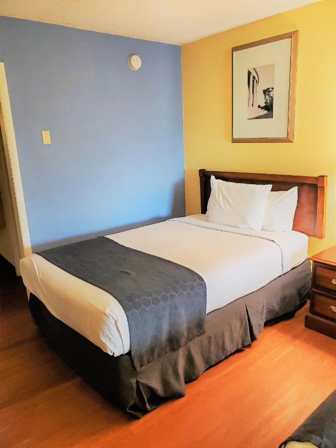 Standard Double Room - Non-Smoking at Days Inn by Wyndham Towson