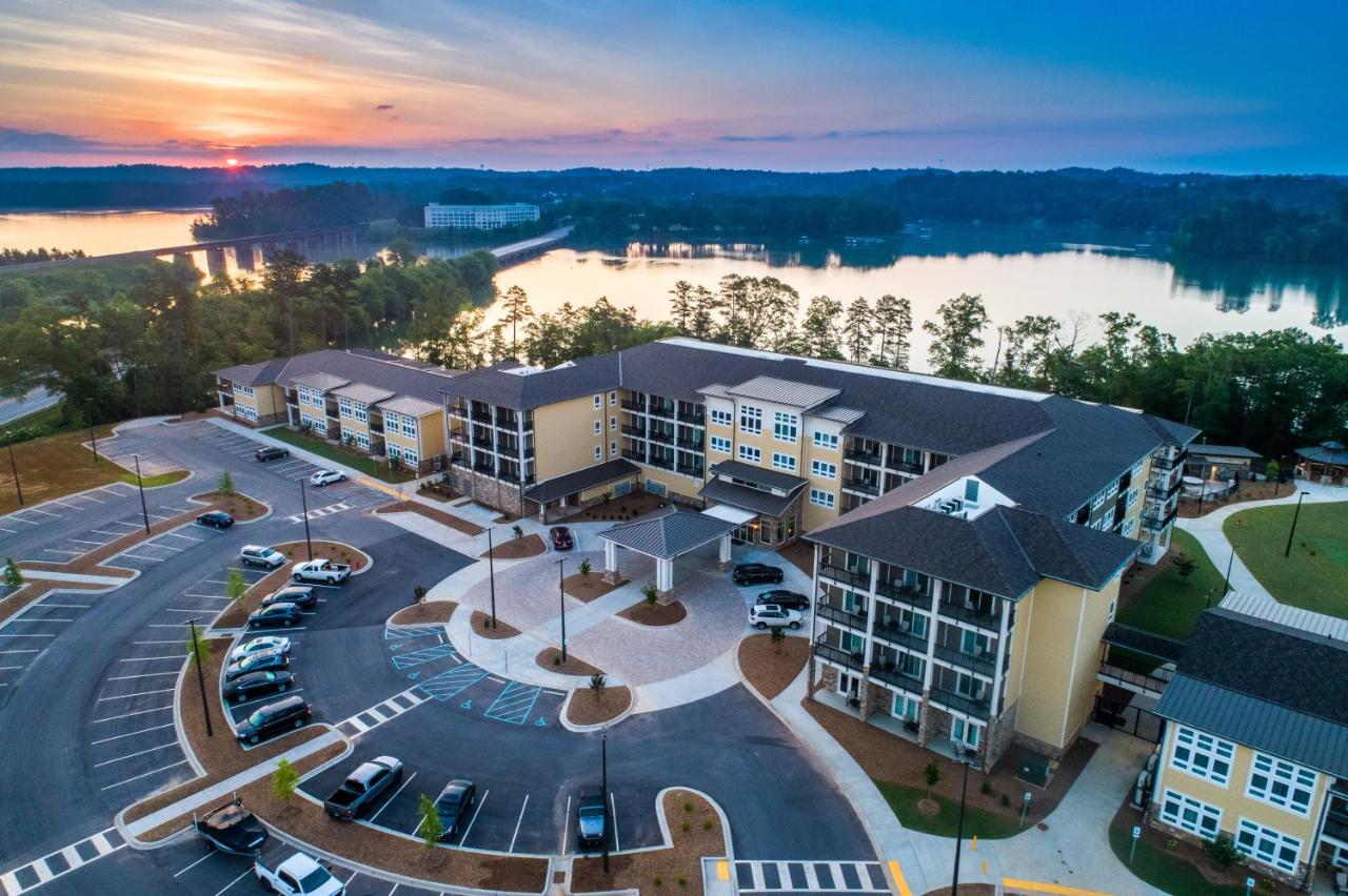 | Lakeside Lodge Clemson