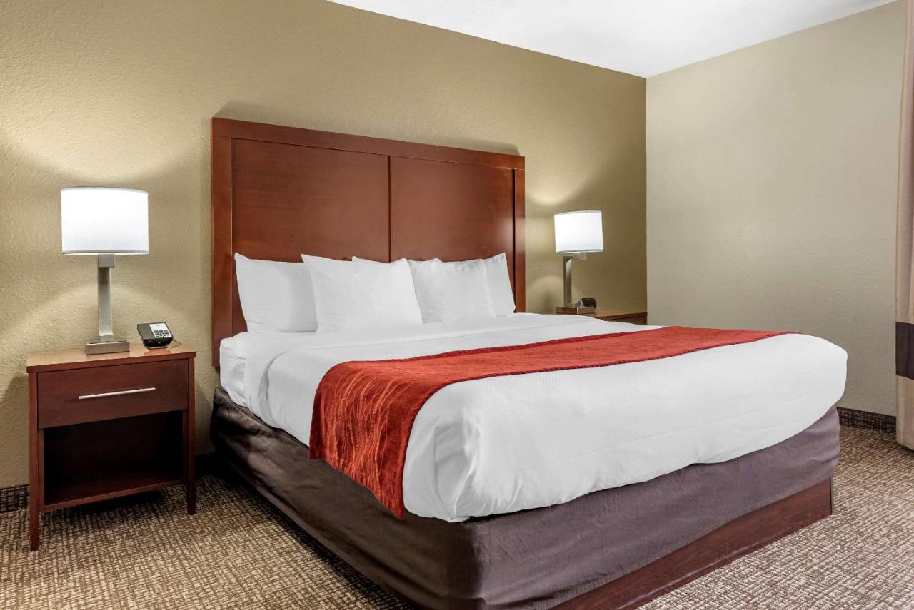  | Comfort Inn & Suites Cincinnati Eastgate