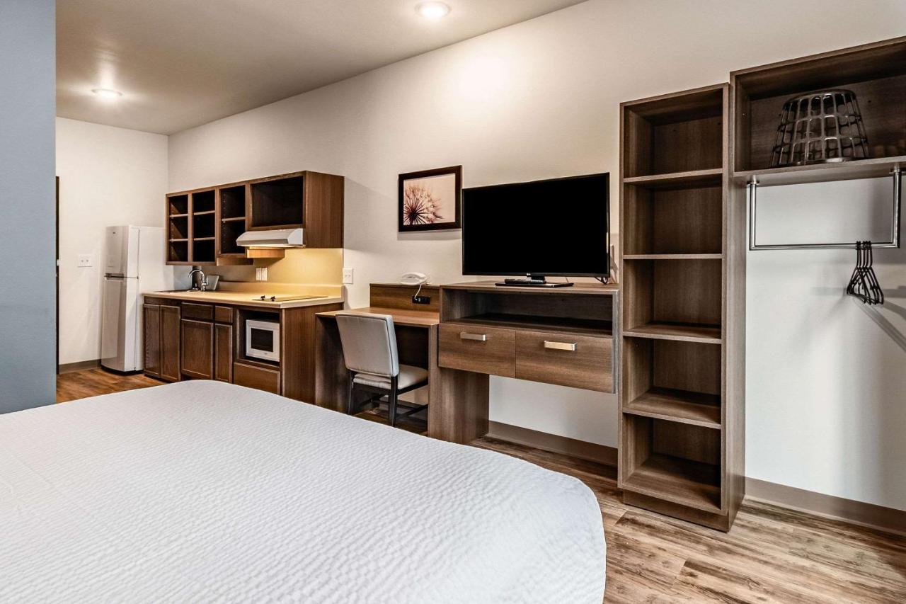 Standard Studio at WoodSpring Suites Indianapolis Zionsville