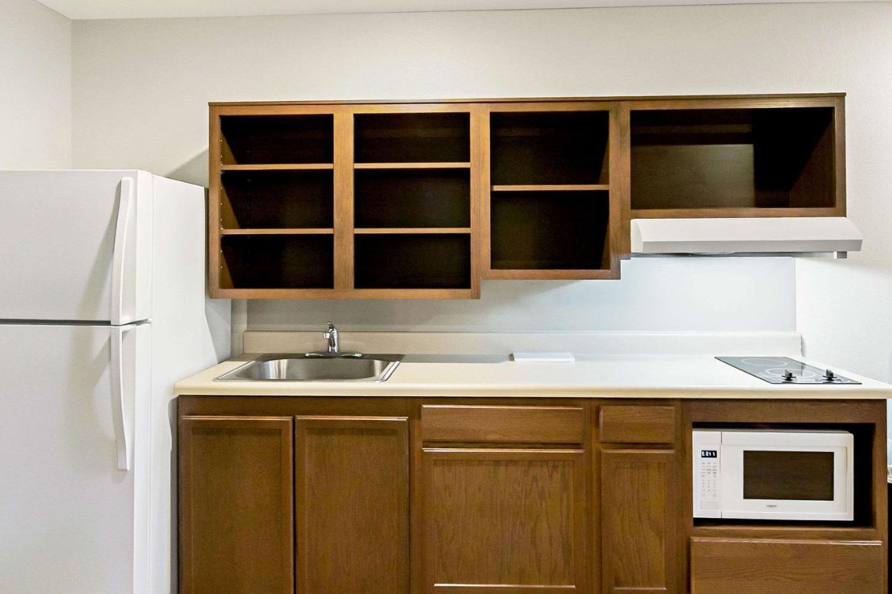 Queen Room - Accessible/Non-Smoking at WoodSpring Suites Reno Sparks