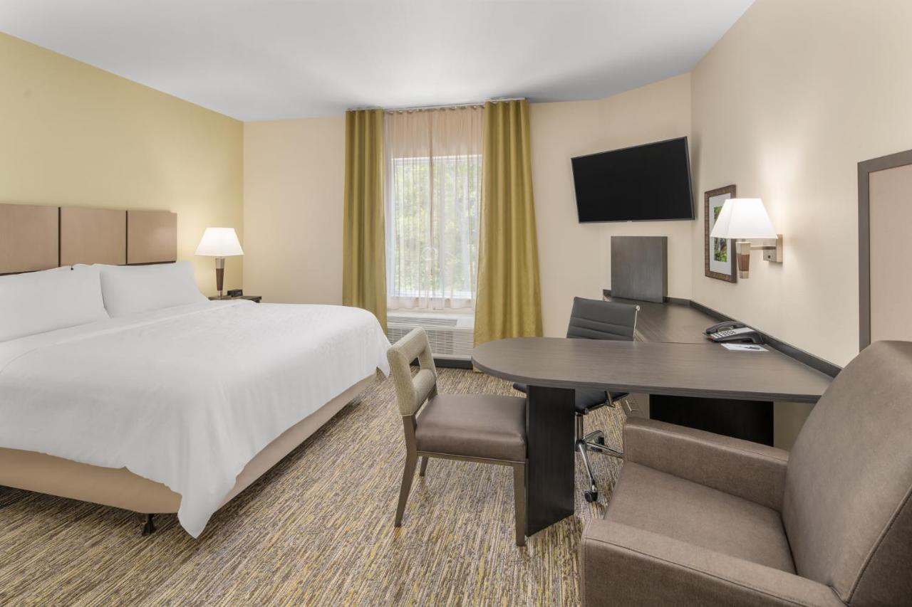 King Studio Suite - Mobility Access Roll in Shower/Non-Smoking at Candlewood Suites Newnan - Atlanta SW by IHG