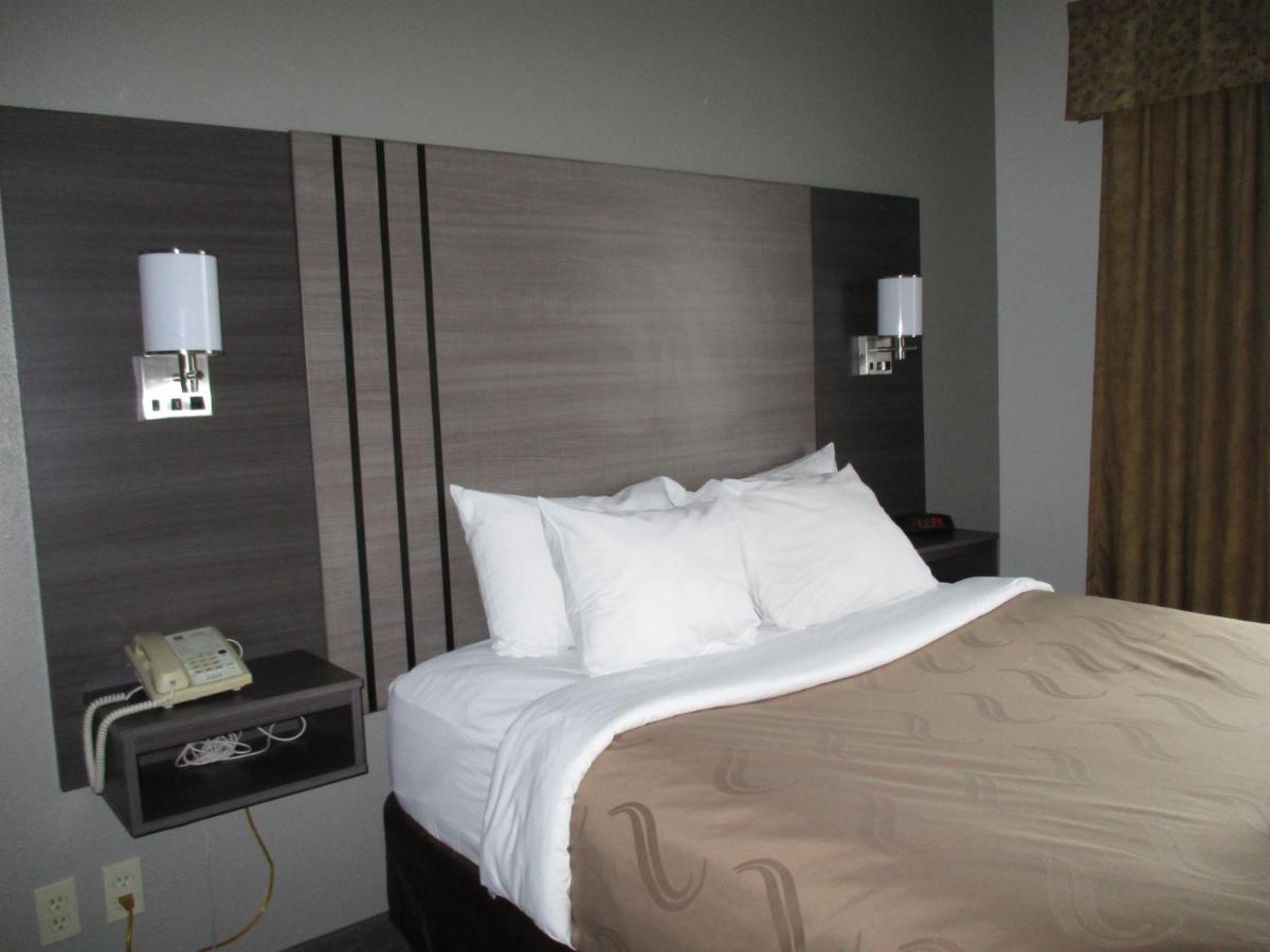 Double Room with Two Double Beds - Accessible/Non-Smoking at Quality Inn Kirksville