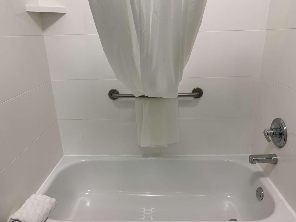  | Best Western Plus Olive Branch Hotel & Suites
