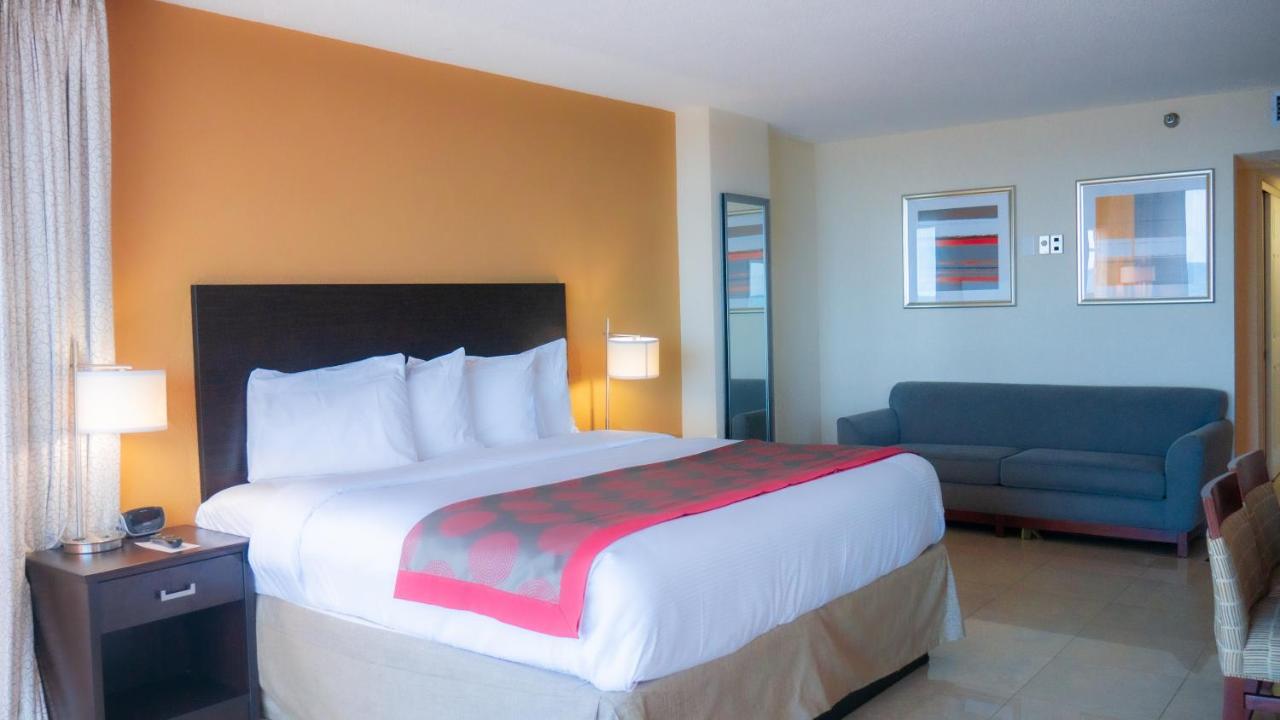 King Bed, Oceanfront View, Non-Smoking at Ramada Plaza by Wyndham Marco Polo Beach Resort