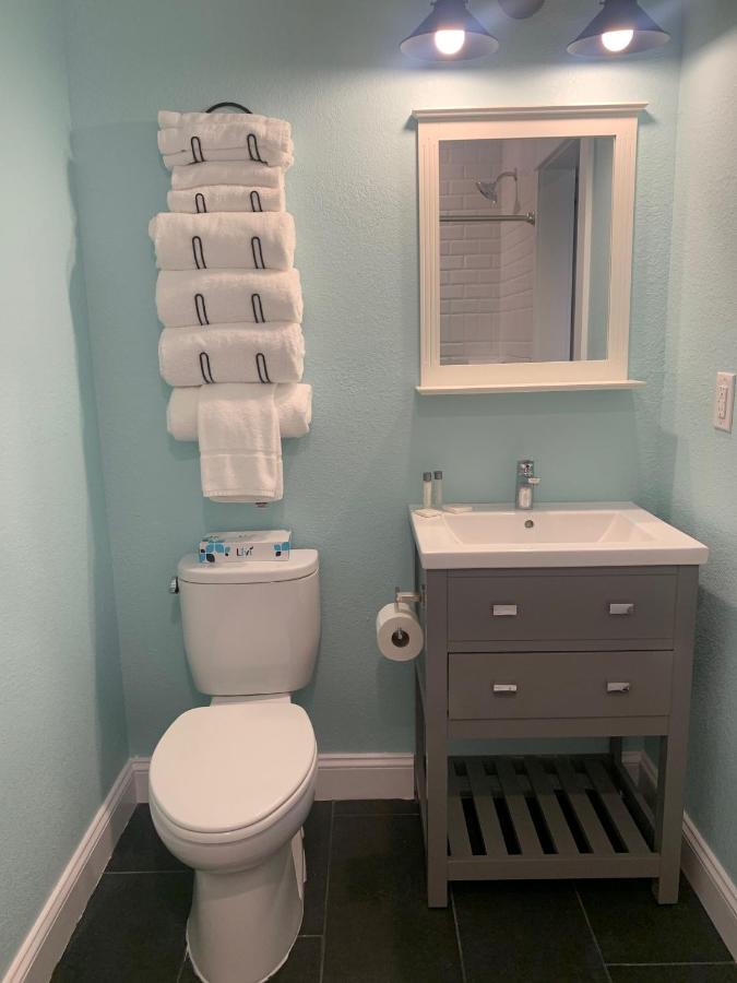 Budget Double Room at John Yancey Oceanfront Inn