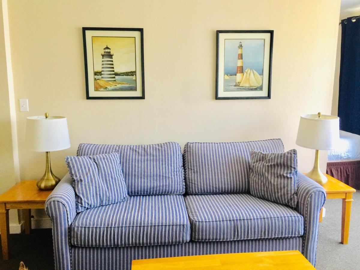 | Sesuit Harbor House