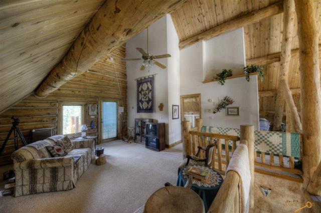  | Knotty Pine Cabin