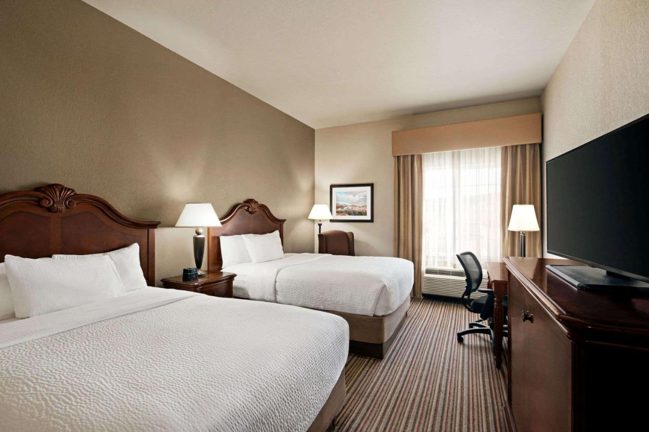 Queen Room with Two Queen Beds - Mobility Access at La Quinta Inn & Suites by Wyndham Trinidad