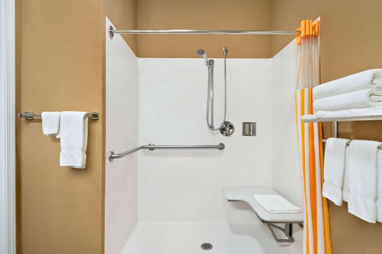 Queen Room - Mobility Access at La Quinta Inn & Suites by Wyndham Trinidad