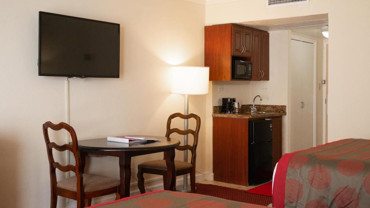 2 Queen Beds, Deluxe Room, Partial View, Kitchenette, Non-Smoking at Ramada Plaza by Wyndham Marco Polo Beach Resort