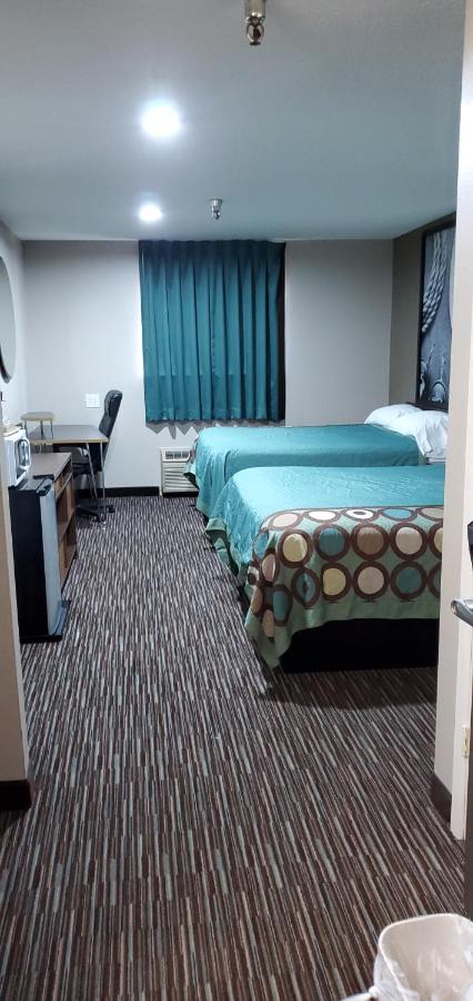 Deluxe Double Room with Two Double Beds - Non-Smoking at Super 8 by Wyndham Chickasha