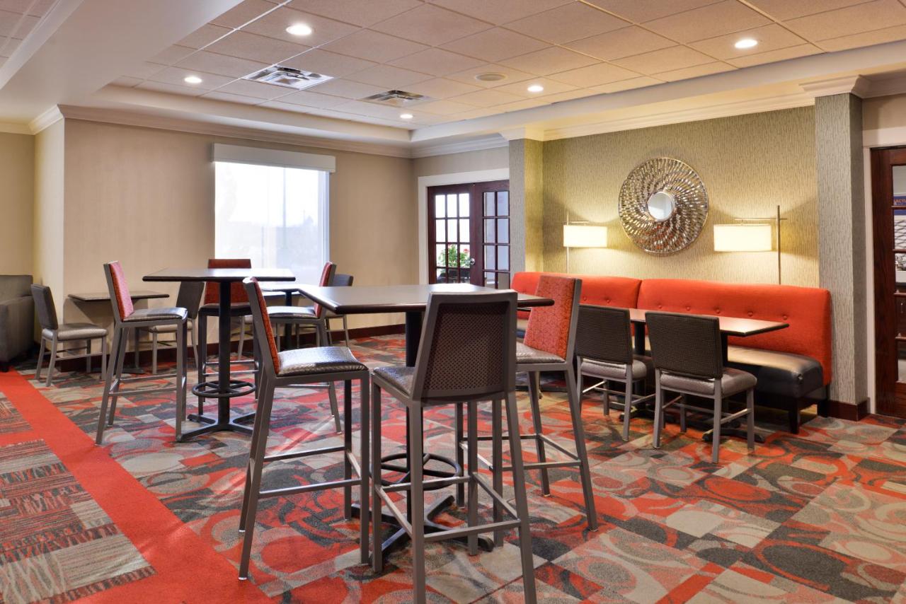| Holiday Inn Express Canandaigua, an IHG Hotel