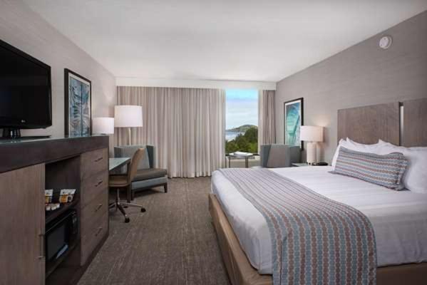 King Room with Partial View at Best Western Plus Agate Beach Inn