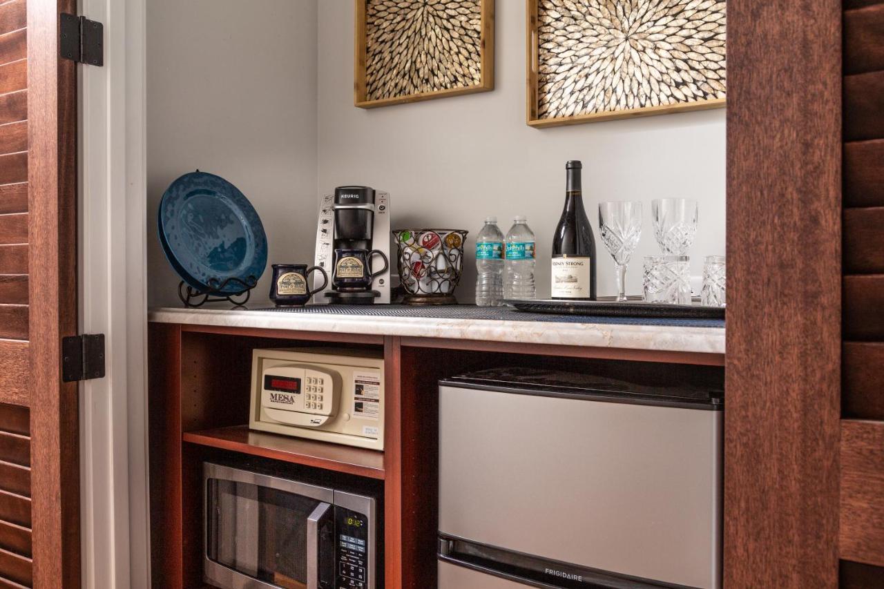 | Port d'Hiver Bed and Breakfast