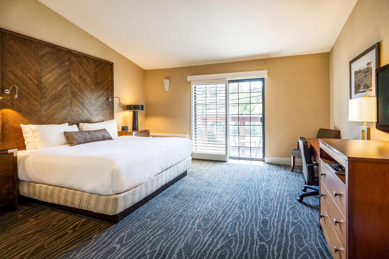 King Room - Non-Smoking at Best Western Plus Stevenson Manor