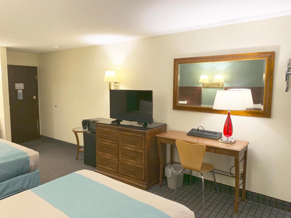| Motel 6 McGraw, NY - Cortland