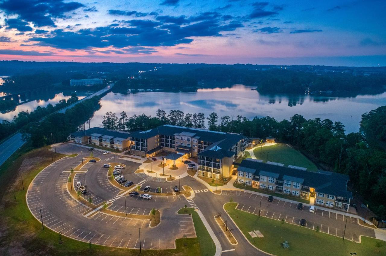 | Lakeside Lodge Clemson
