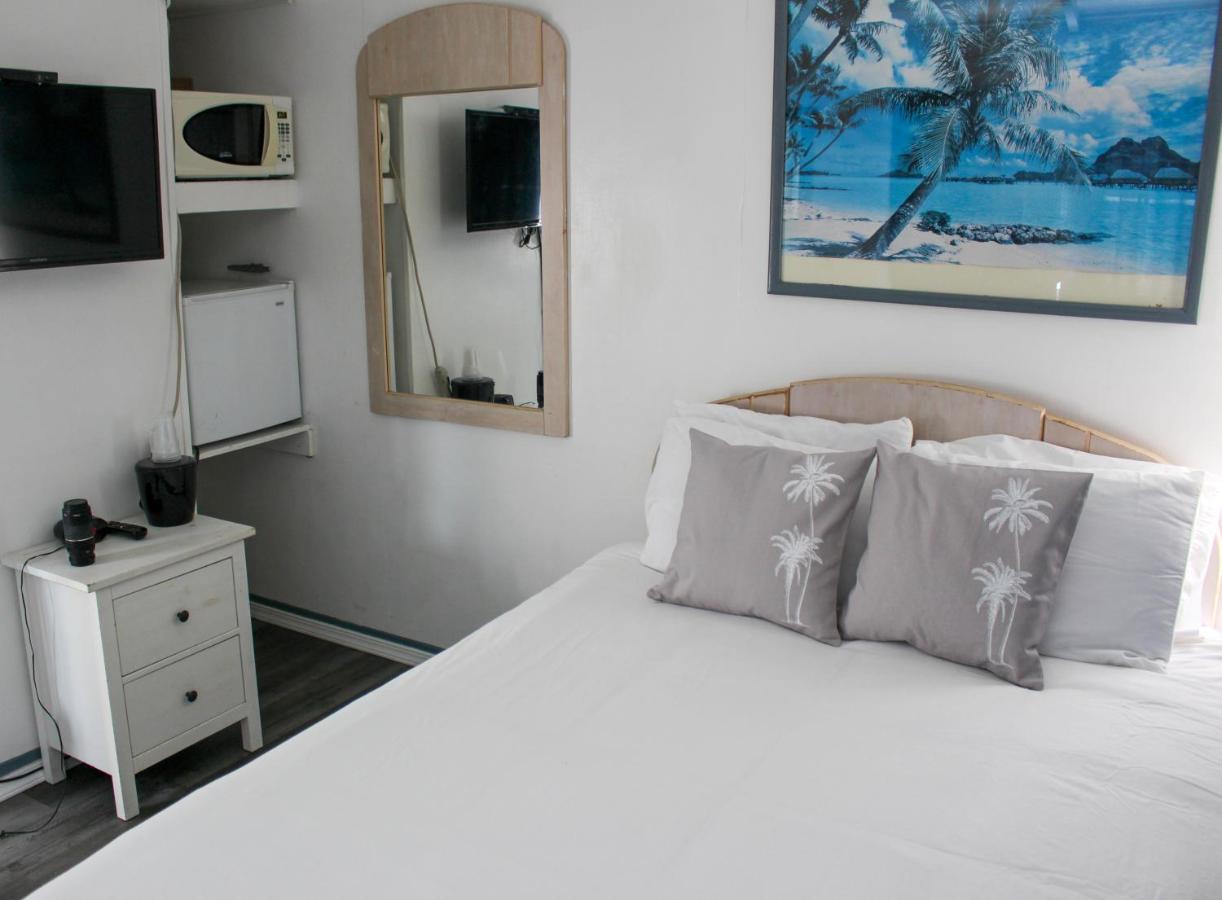 | Hermosa Hotel