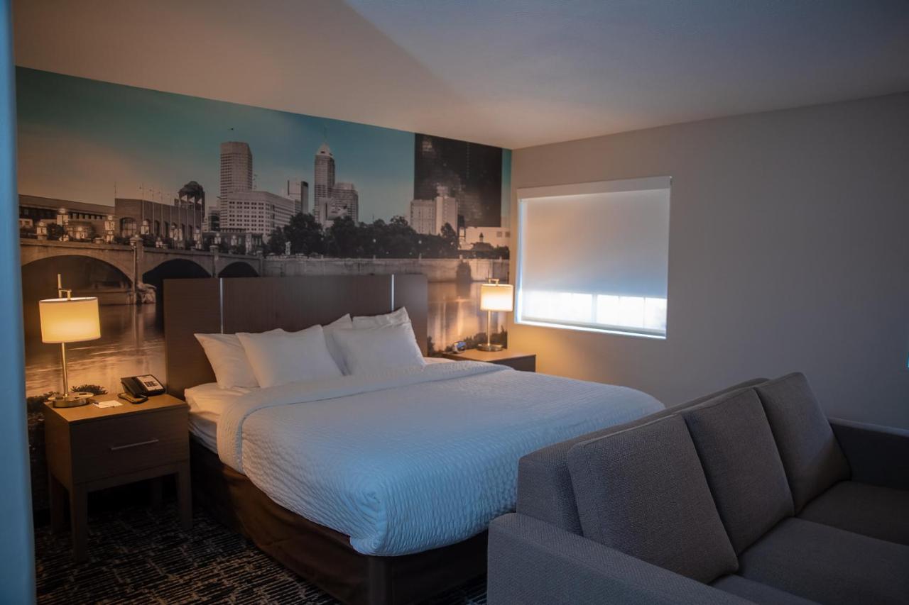King Suite with Sofa Bed - Non-Smoking at Clarion Pointe Indianapolis Airport
