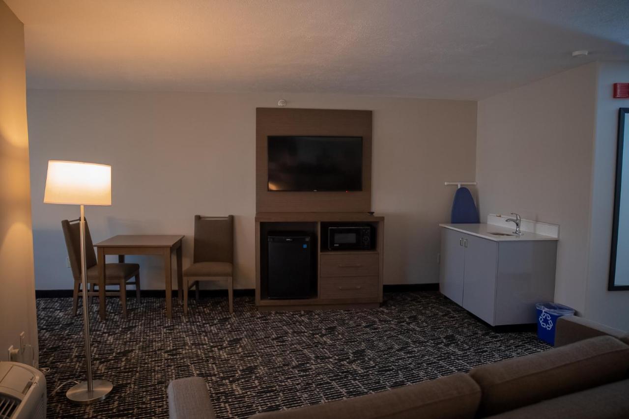 King Suite with Sofa Bed - Non-Smoking at Clarion Pointe Indianapolis Airport