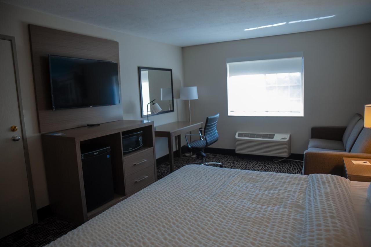 King Room with Sofa Bed - Non-Smoking at Clarion Pointe Indianapolis Airport