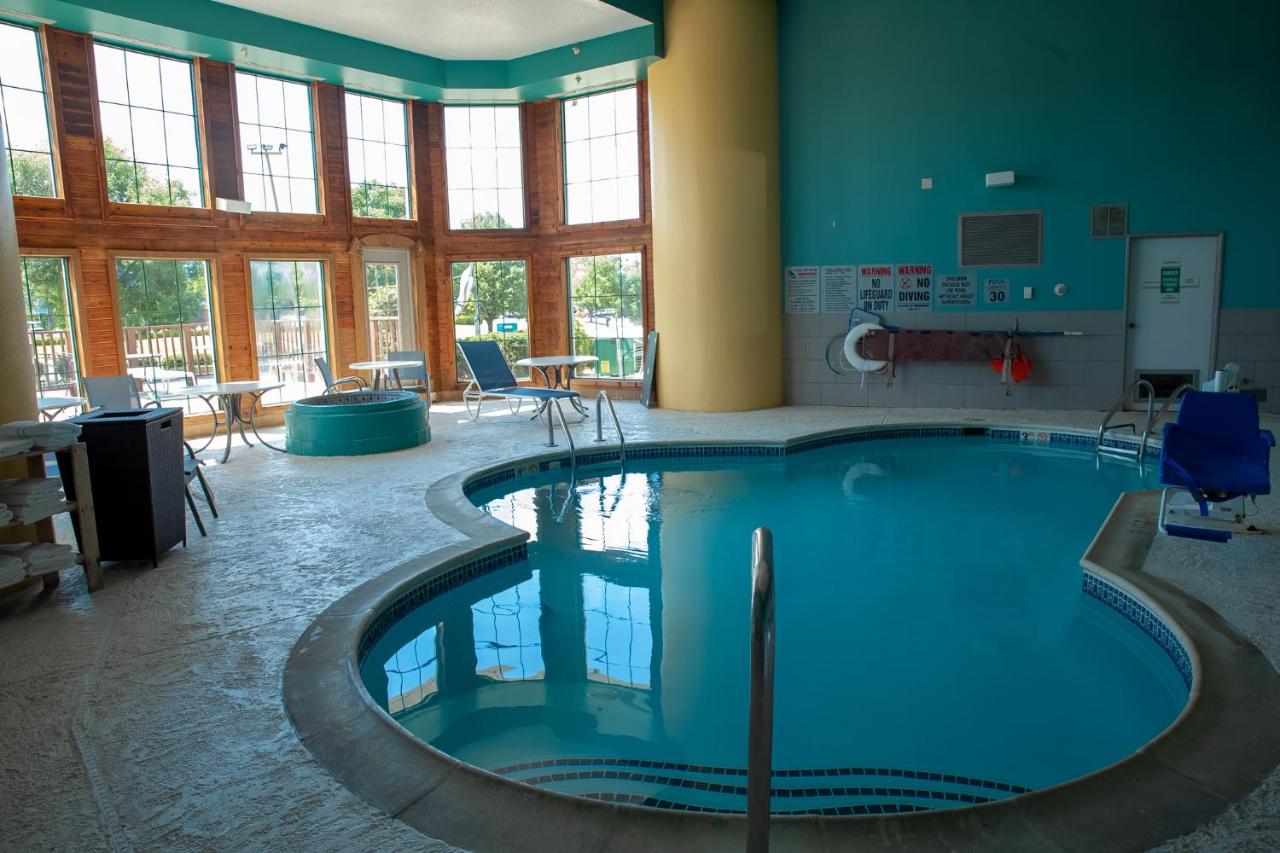 Queen Suite with Two Queen Bed - Non-Smoking at Clarion Pointe Indianapolis Airport