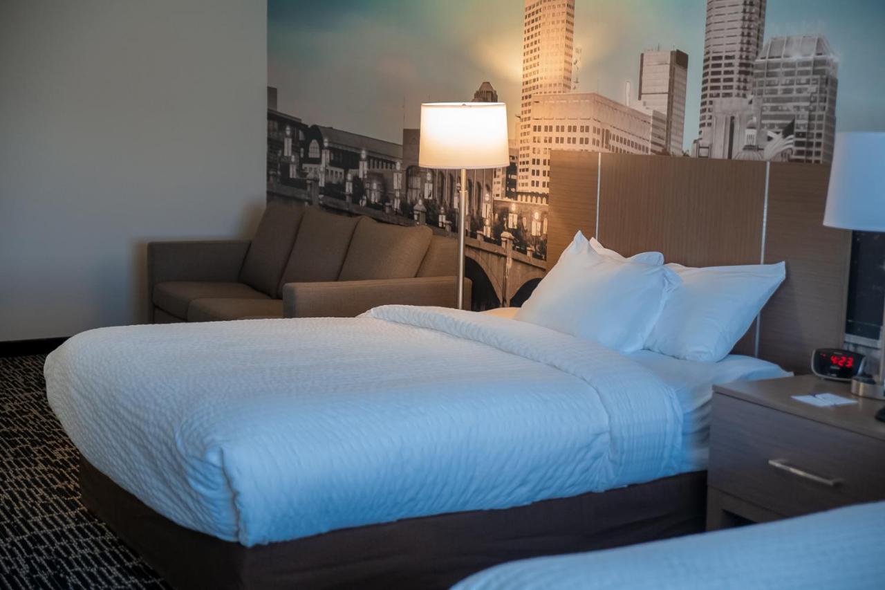 King Room with Sofa Bed - Non-Smoking at Clarion Pointe Indianapolis Airport
