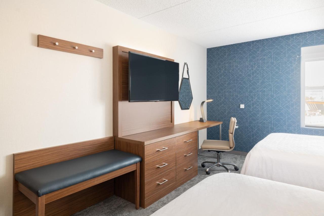 Room with Two Beds and Mobility Accessible Tub at Holiday Inn Express & Suites Boston - Cambridge by IHG