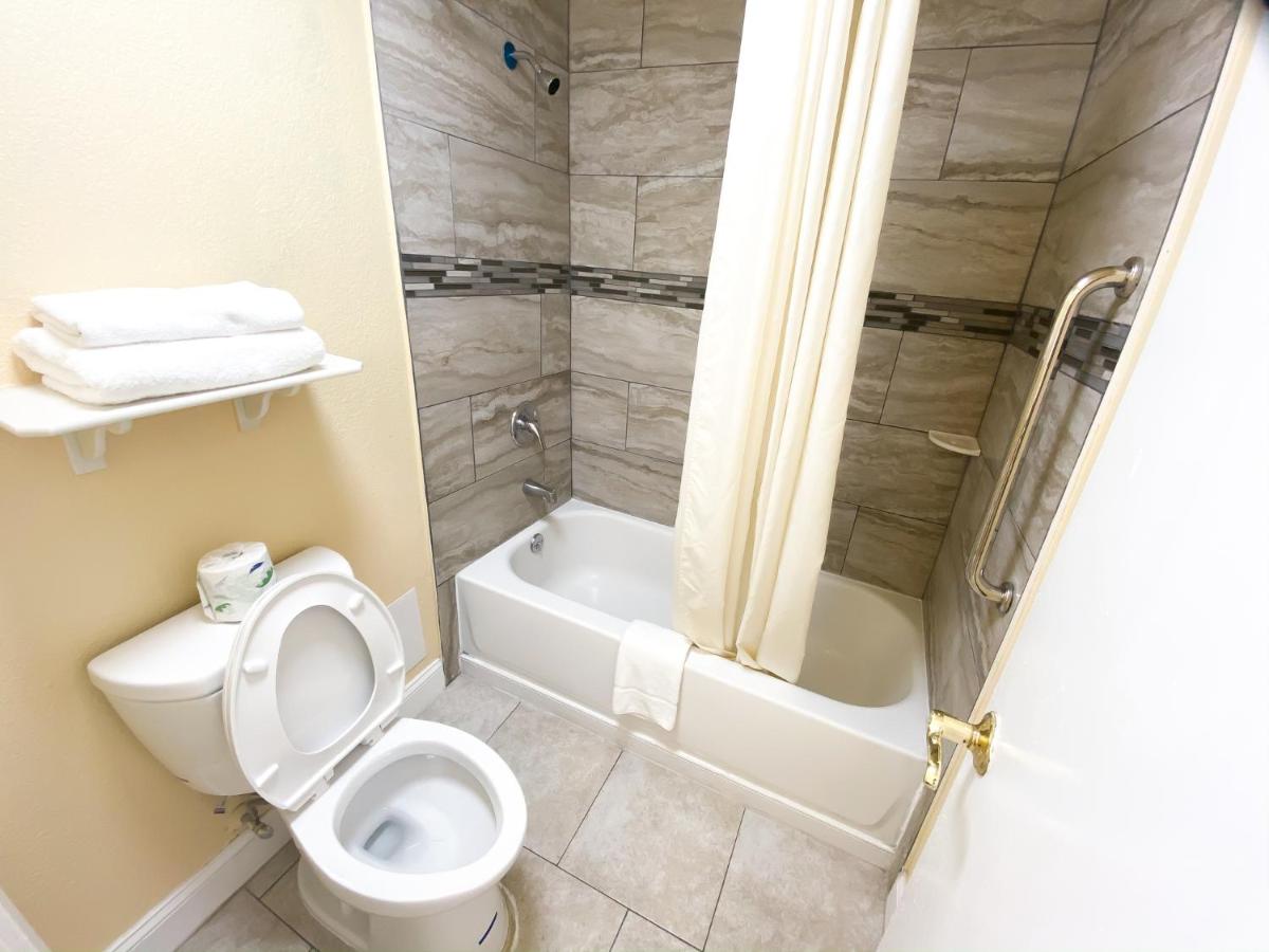 | Days Inn by Wyndham Richmond/South
