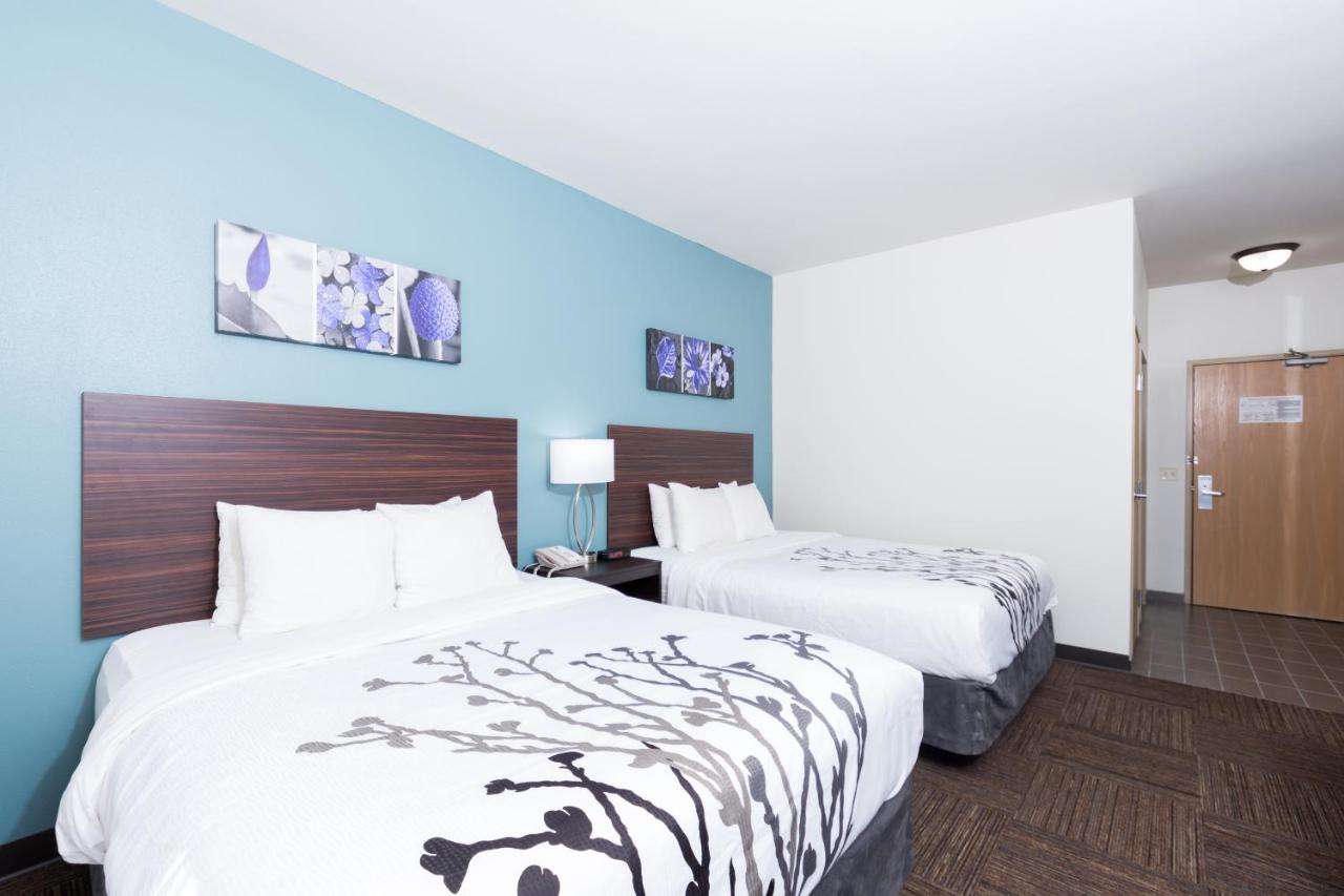 Queen Room with Two Queen Beds at Sleep Inn & Suites Washington near Peoria