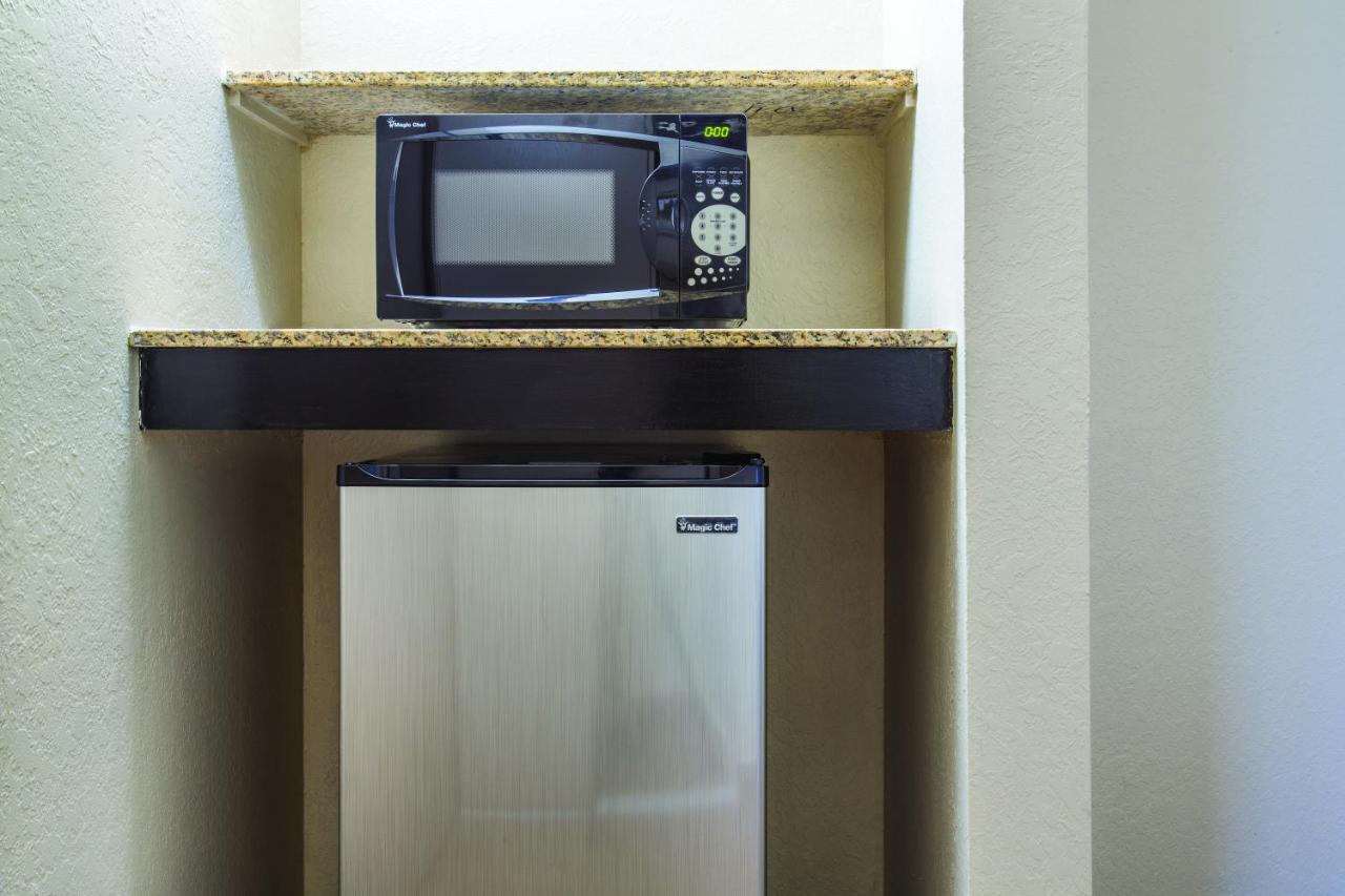Standard King Room - Non Smoking at Comfort Inn & Suites Sarasota I75