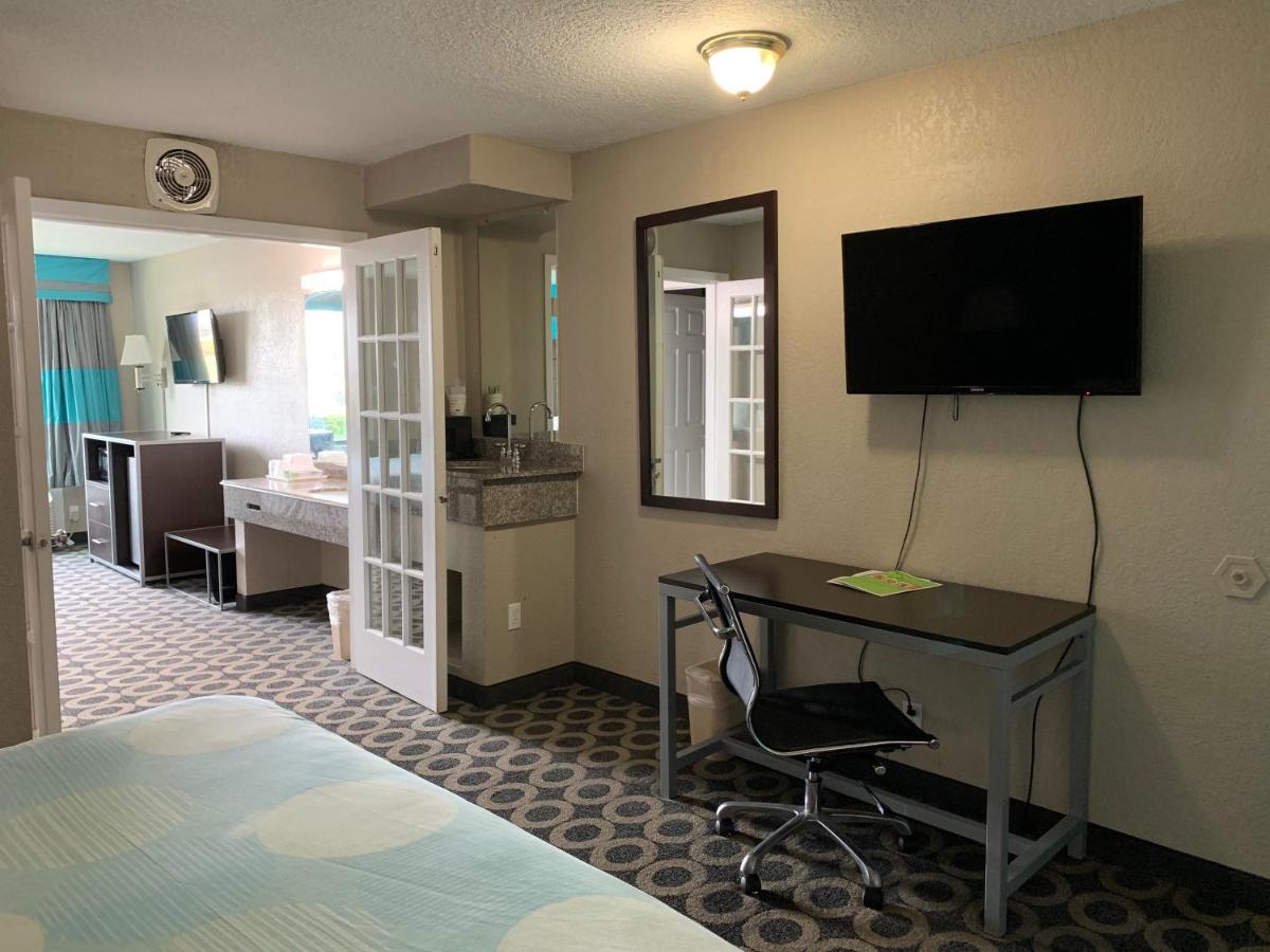 Two Bedroom King Suite with Two King Beds at Travelodge by Wyndham San Antonio Downtown Northeast