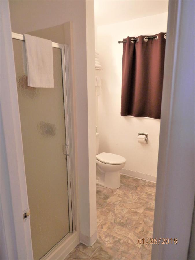 | Blue Coast Inn & Suites