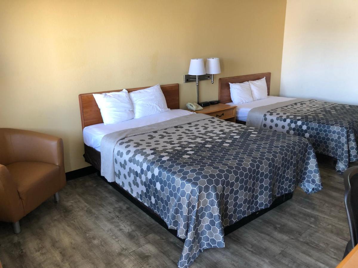 Queen Room with Two Queen Beds - Non-Smoking at Econo Lodge Lordsburg I-10