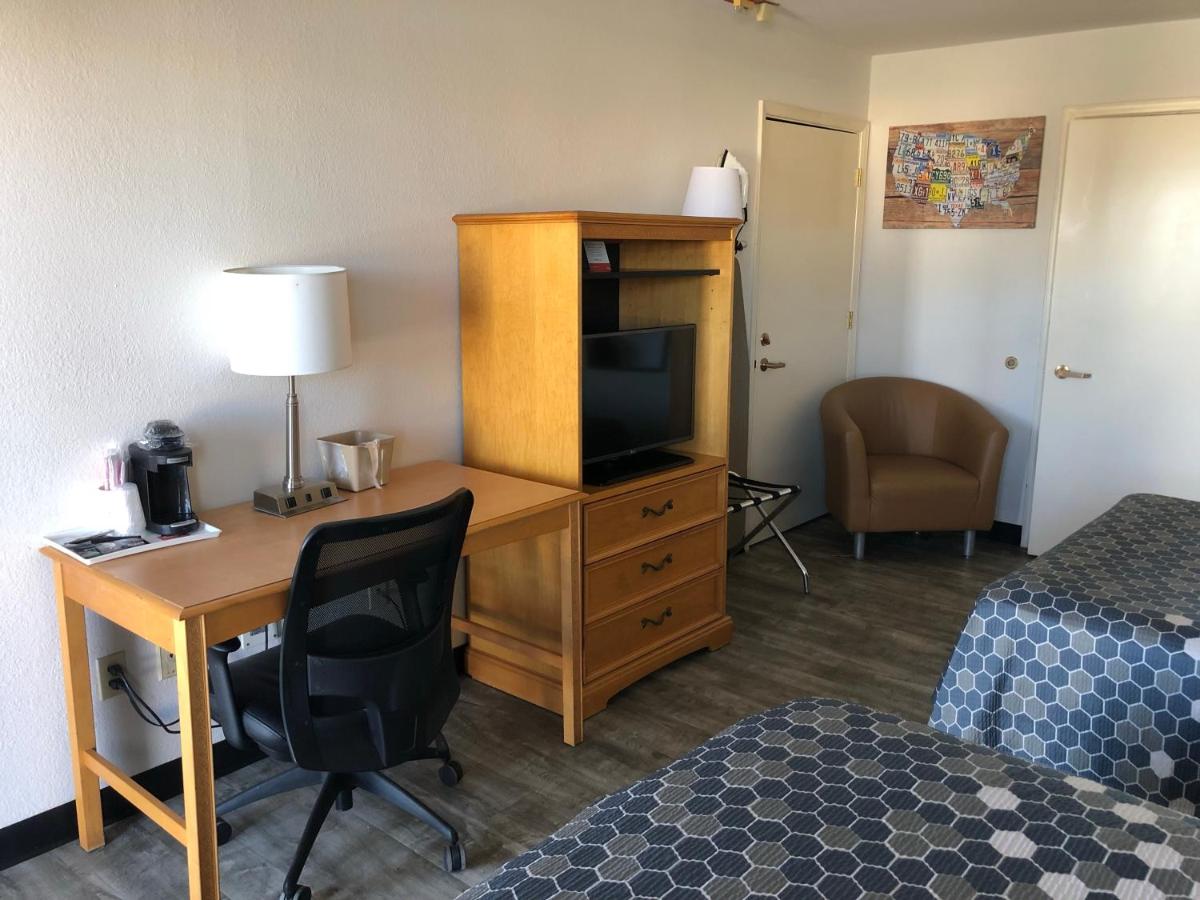 Queen Room with Two Queen Beds - Non-Smoking at Econo Lodge Lordsburg I-10