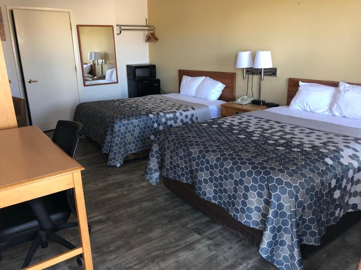 Queen Room with Two Queen Beds - Non-Smoking at Econo Lodge Lordsburg I-10