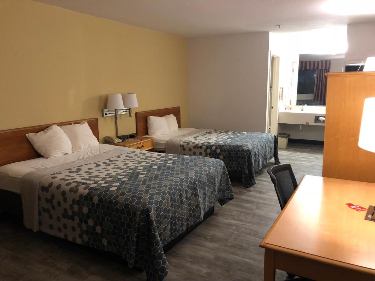Queen Room with Two Queen Beds - Non-Smoking at Econo Lodge Lordsburg I-10