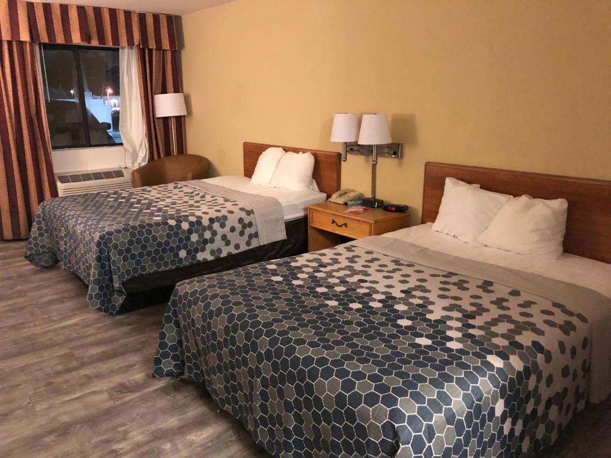 Queen Room with Two Queen Beds - Non-Smoking at Econo Lodge Lordsburg I-10