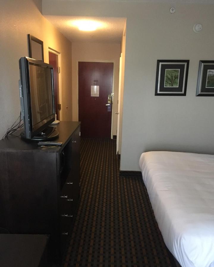 | Holiday Inn Express & Suites Asheboro