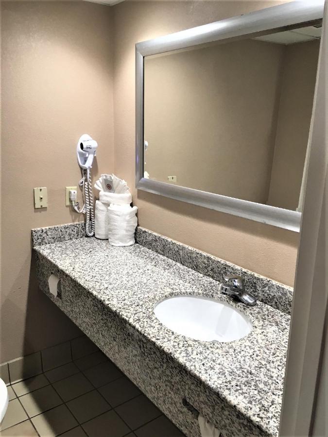  | Holiday Inn Express & Suites Asheboro