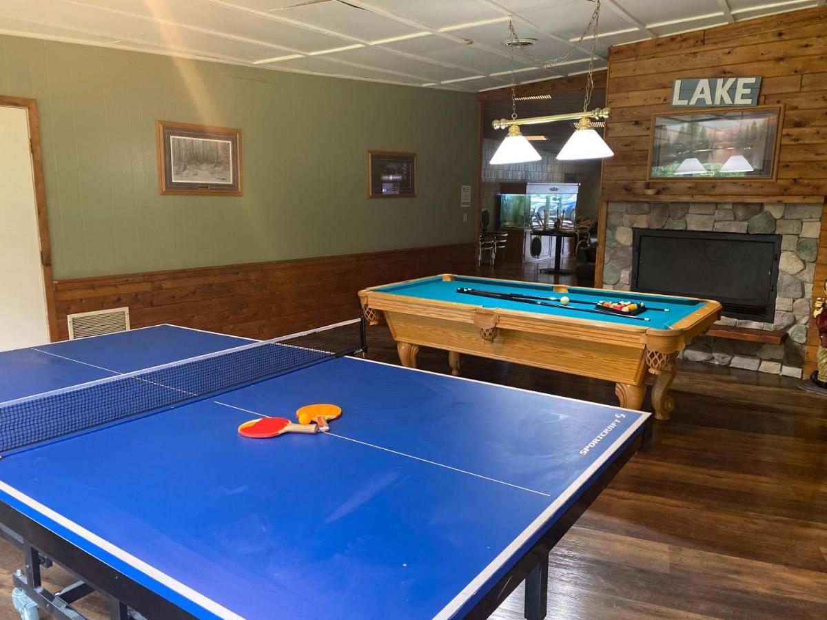  | Hiawatha Lodge Inn