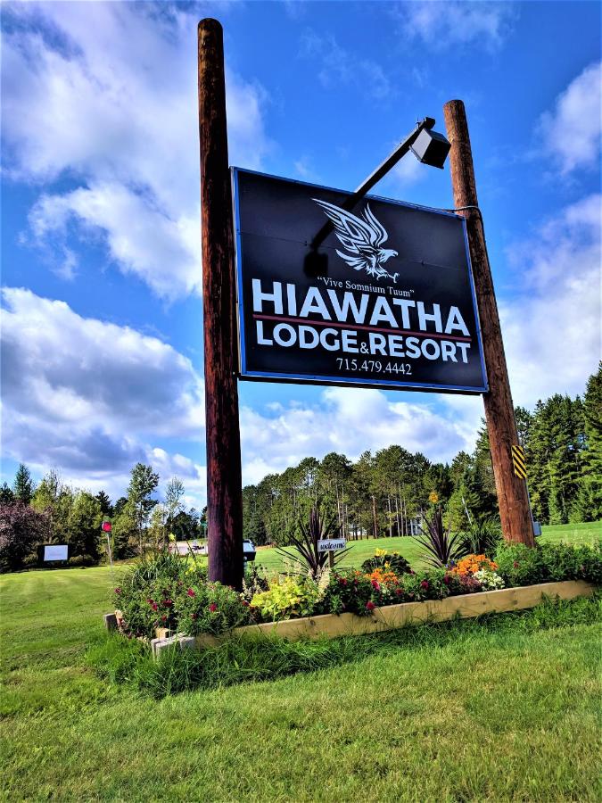  | Hiawatha Lodge Inn