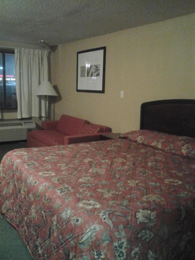 | Xenia Country Inn