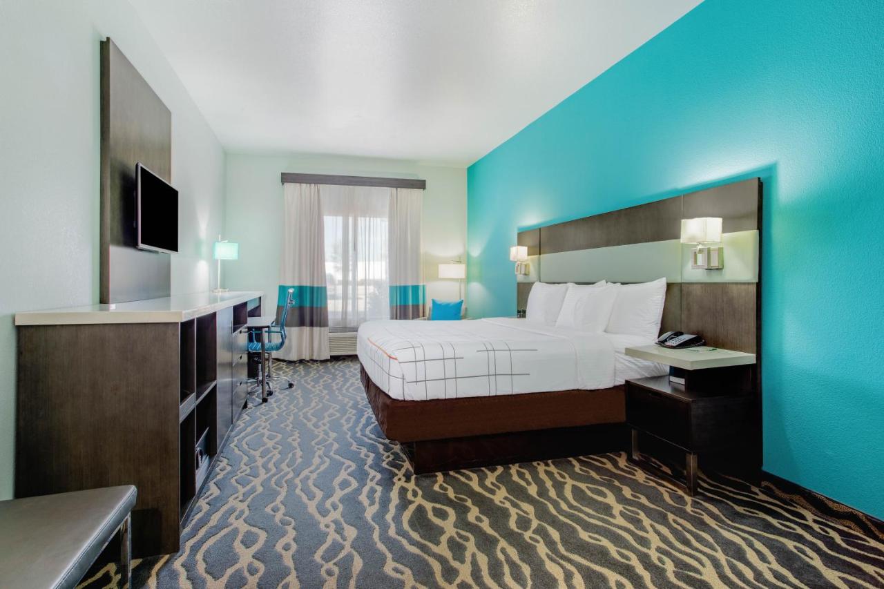 King Room - Non-Smoking at La Quinta Inn & Suites by Wyndham Northlake Fort Worth
