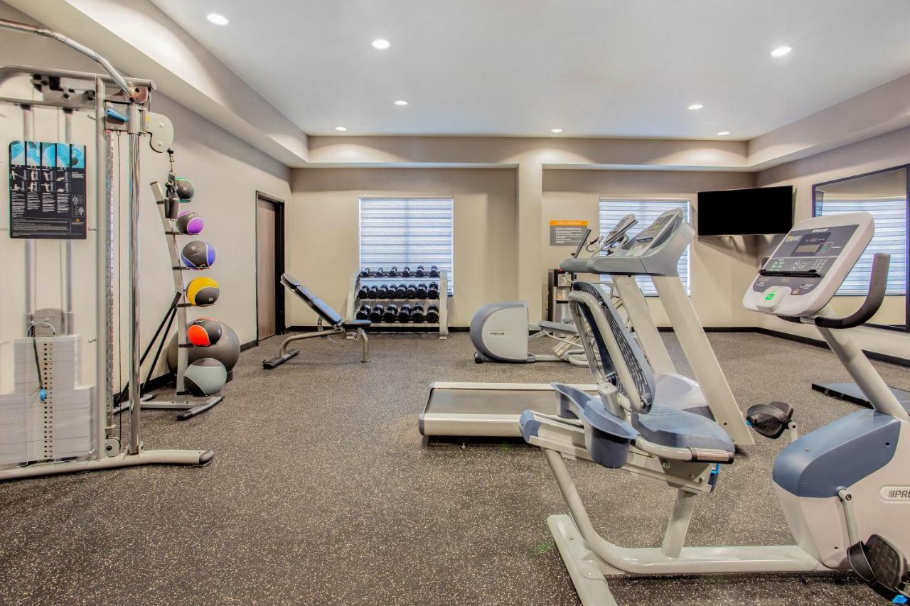 King Room with Roll-In Shower - Mobility/Hearing Accessible - Non-Smoking at La Quinta Inn & Suites by Wyndham Northlake Fort Worth